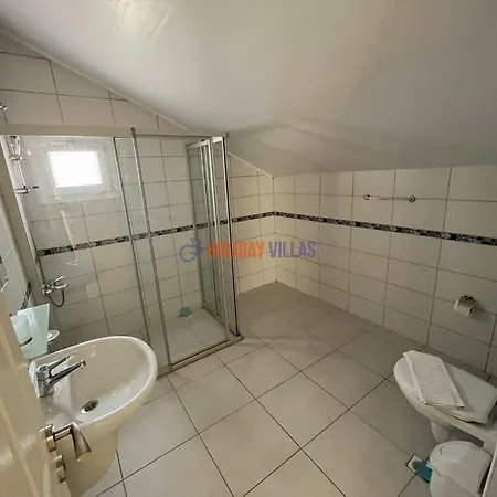 Rena 1 * فتحية
